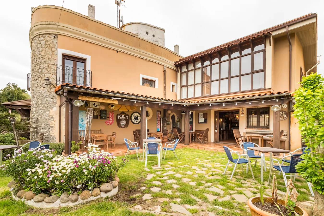 Jardín exterior de Casa del Surf